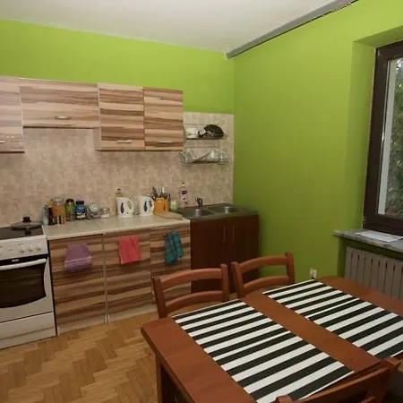 Wawer Vandrarhem Warszawa